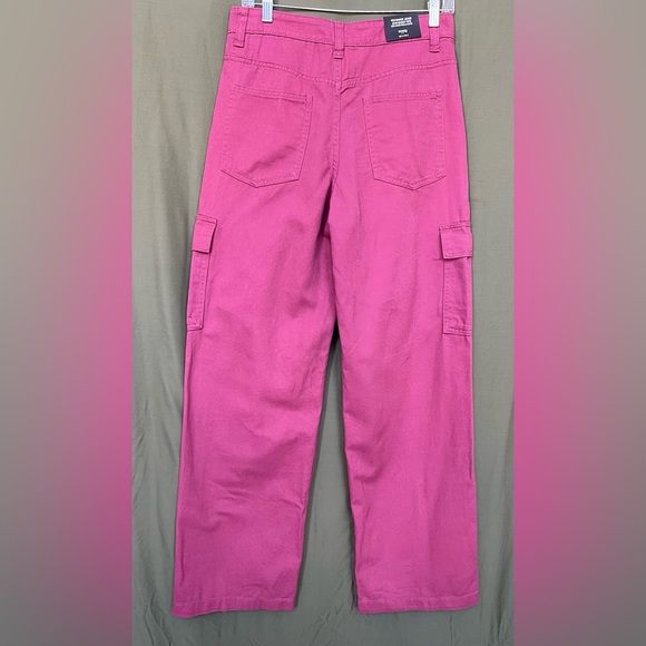 DIVIDED H&M 90’s Baggy Jeans - Dark Pink - Size 4 | WITH TAGS - Picture 2 of 5